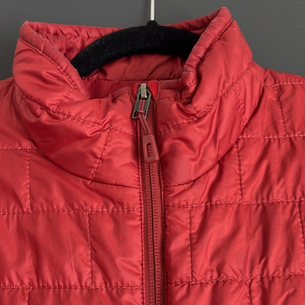 Patagonia jacket in excellent condition. Perfect for any occasion. - Picture 6 of 14